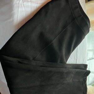Andrew Marc black velvet slacks. XL
